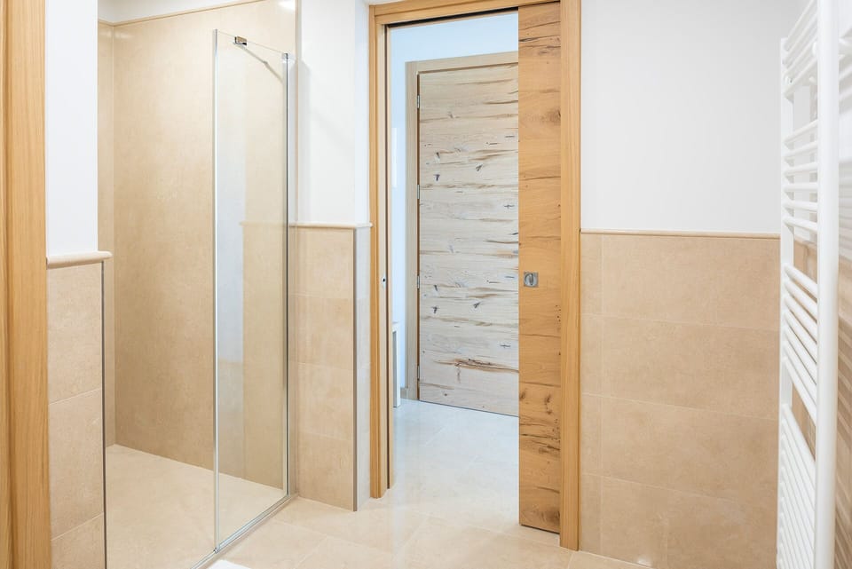 Suite, Pool Access, Lake View | Bathroom | Shower, hair dryer, bidet, towels