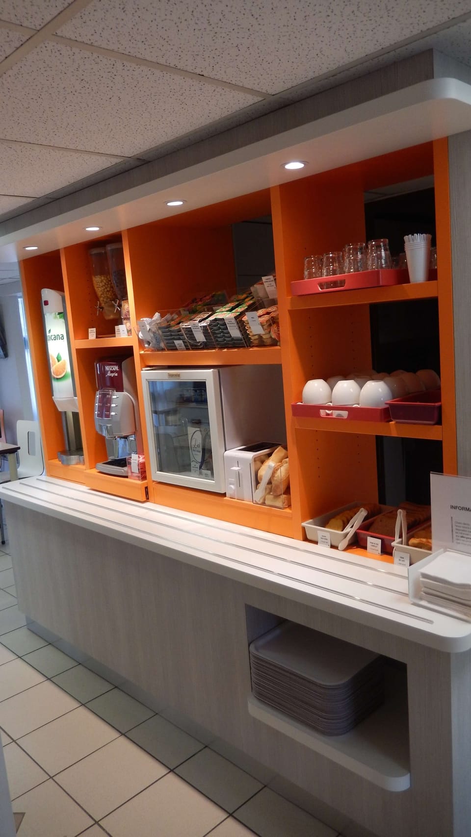 Daily buffet breakfast (EUR 6.90 per person)