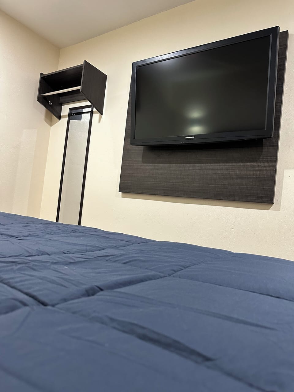 Standard Room, 1 King Bed | Desk, free WiFi, bed sheets