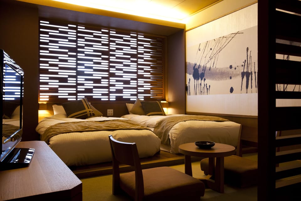 In-room safe, free WiFi, bed sheets