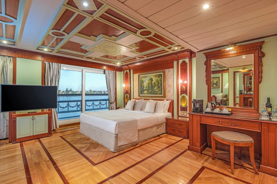 Presidential Suite | Premium bedding, minibar, in-room safe, soundproofing