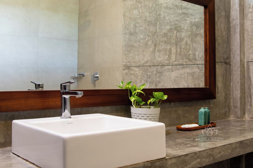 Shower, free toiletries, hair dryer, bathrobes