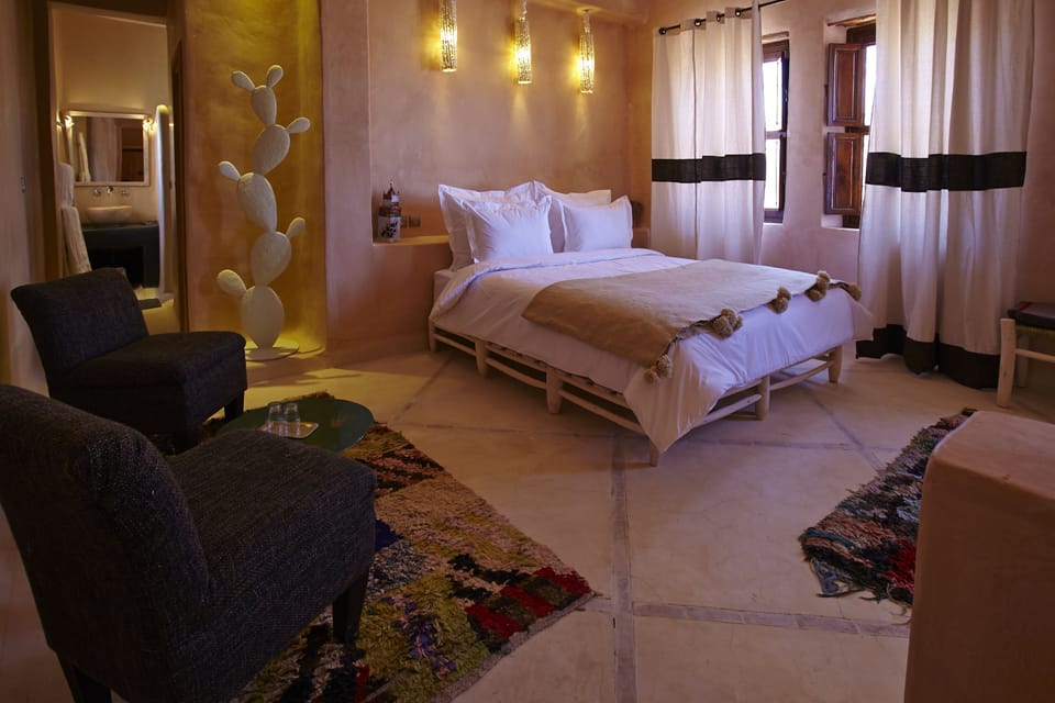 Superior Suite | Soundproofing, free WiFi, bed sheets