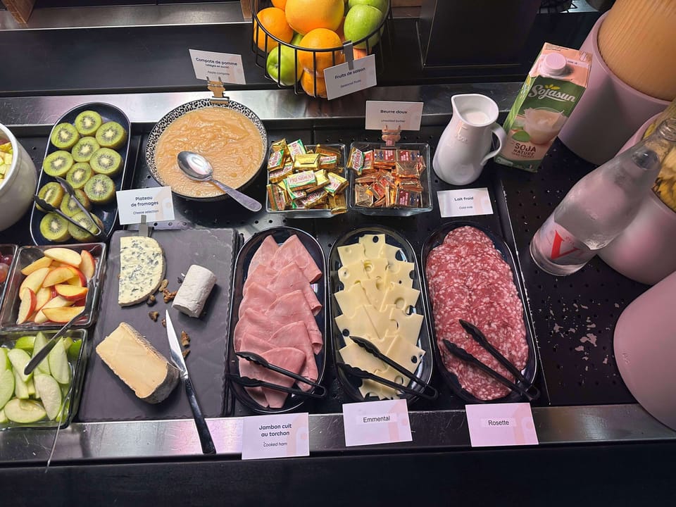 Daily buffet breakfast for a fee