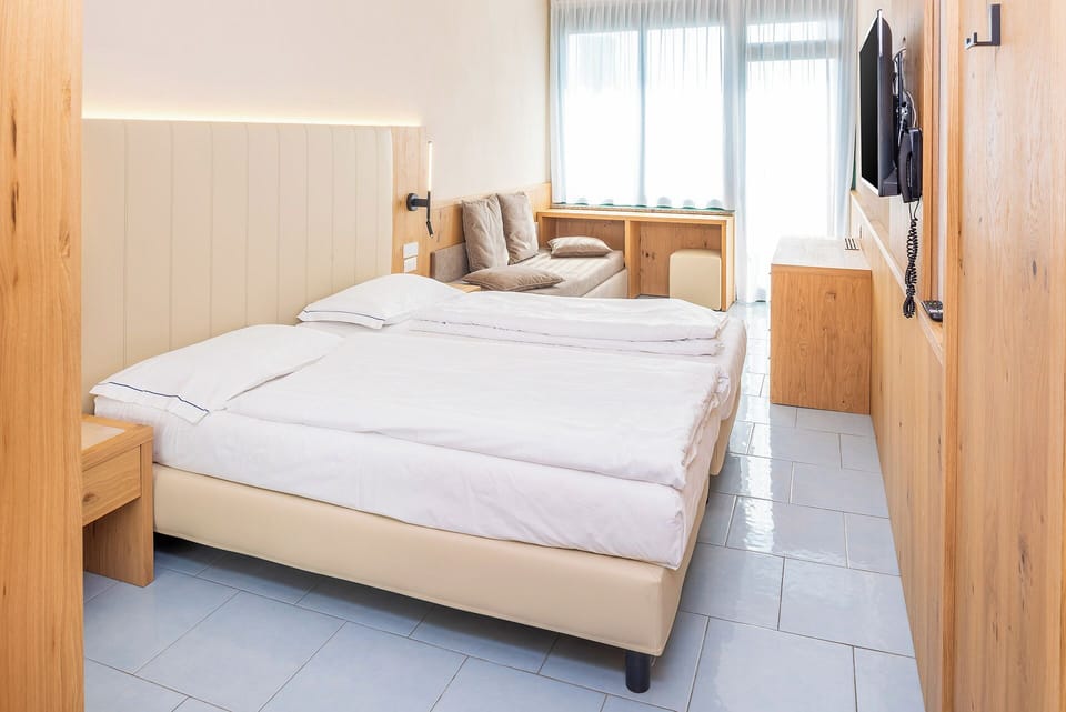 Superio Double Room with extra bed | In-room safe, blackout drapes