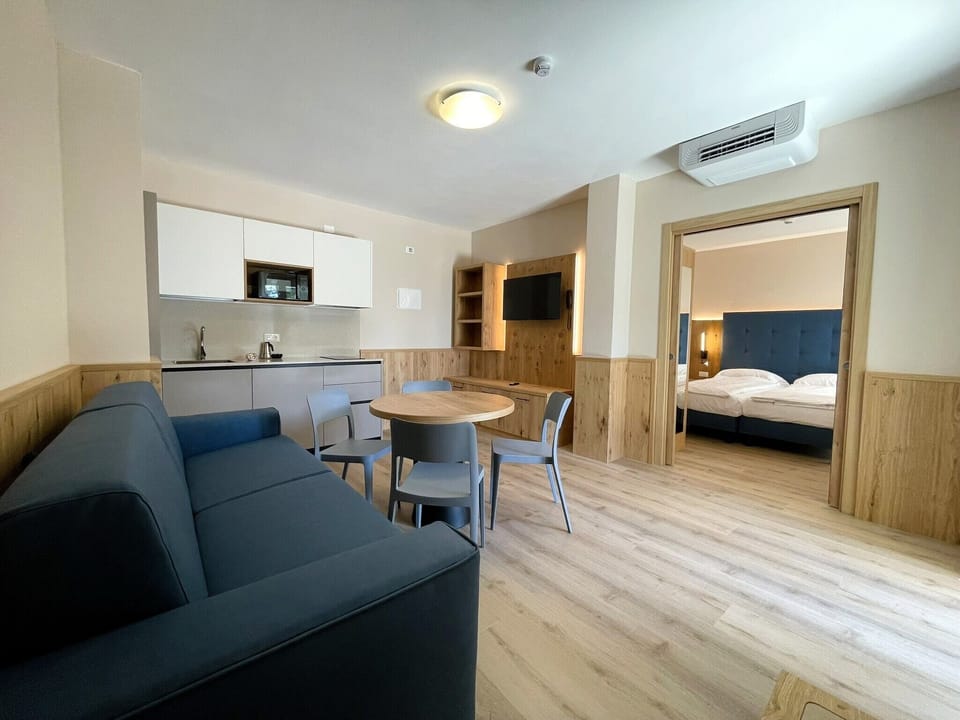 Apartment, 1 Bedroom | Private kitchen