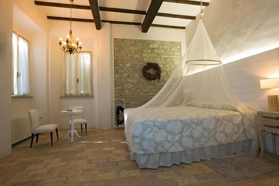 Superior Triple Room | In-room safe, bed sheets