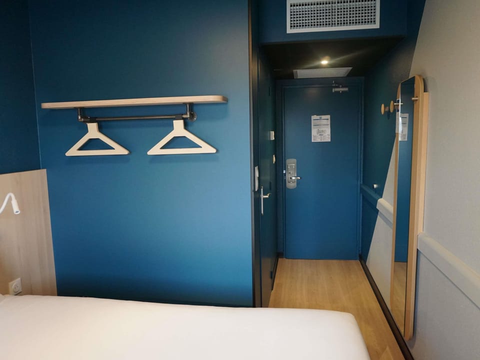 Room, 1 Double Bed | Desk, free cribs/infant beds, free WiFi, bed sheets