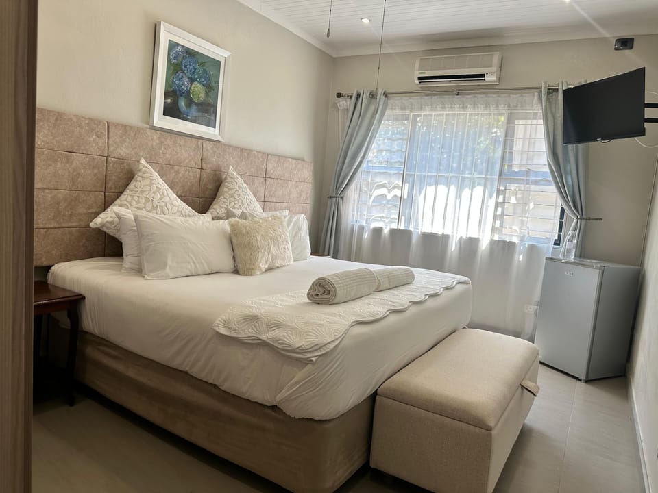 Classic King / Twin Room | Egyptian cotton sheets, premium bedding, minibar, soundproofing