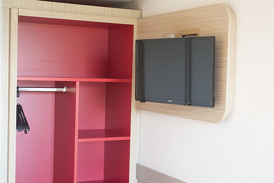 Standard Room, 3 Twin Beds | 1 bedroom, premium bedding, desk, soundproofing