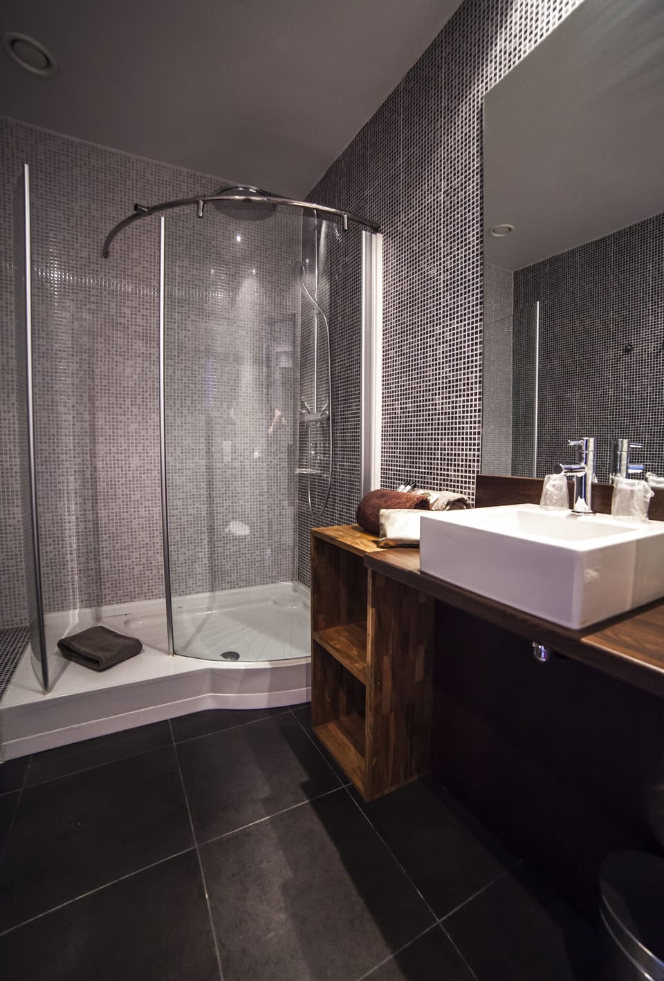 Shower, free toiletries, hair dryer, towels