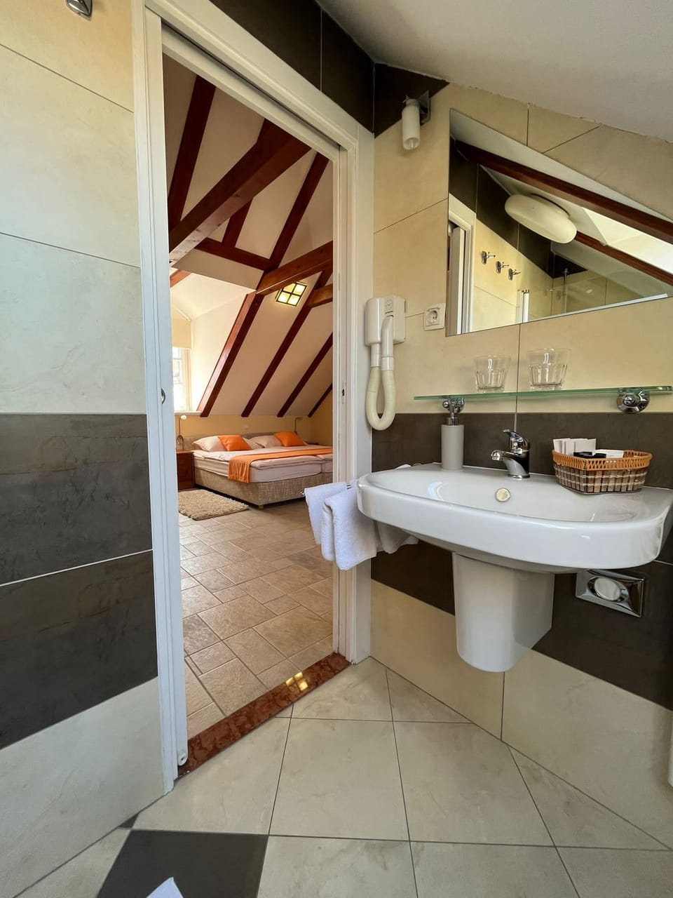 Rooms Toni Palace Bed and Breakfast in Split