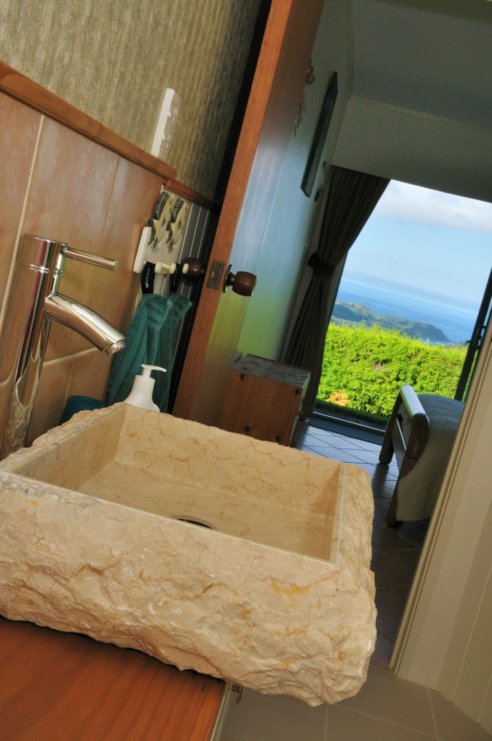 Sea Shell Room | Bathroom sink