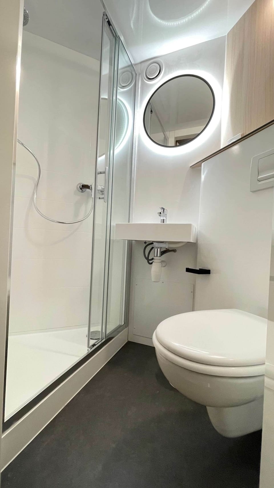 1 bedroom, premium bedding, desk, free WiFi