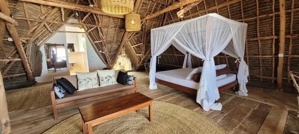 Exclusive Double Room | In-room safe, free WiFi, bed sheets