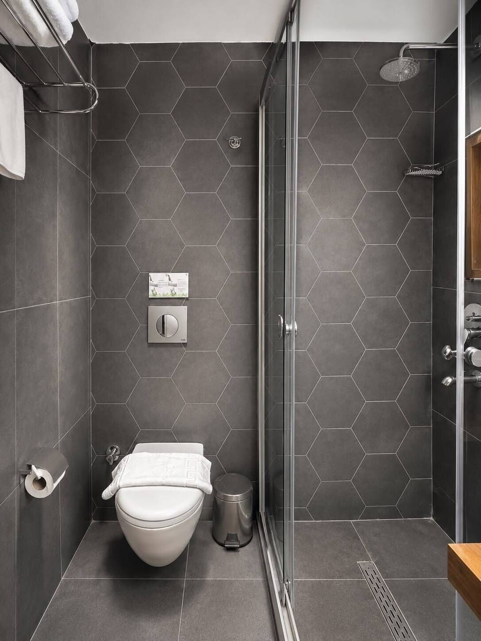 Economy Single Room, 1 Bedroom | Premium bedding, minibar, in-room safe, desk