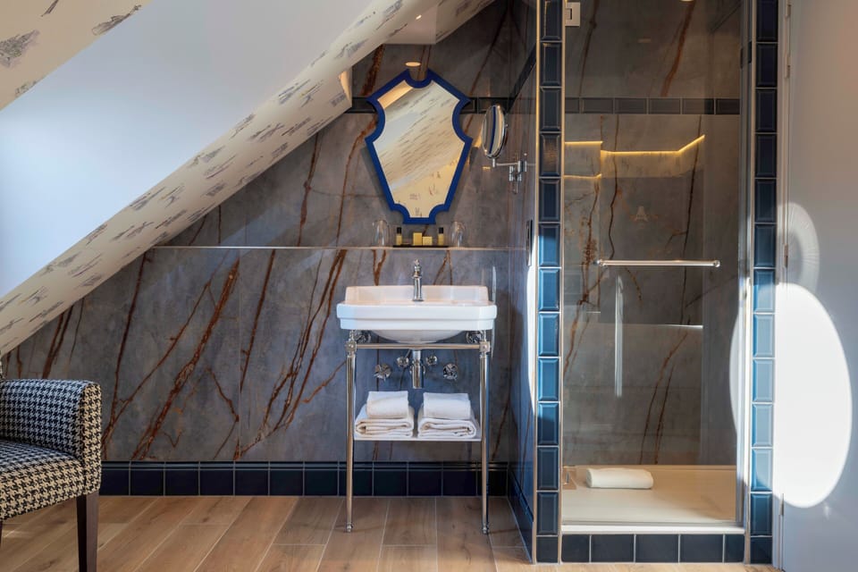 Family Room, Connecting Rooms | Bathroom | Eco-friendly toiletries, hair dryer, slippers, towels