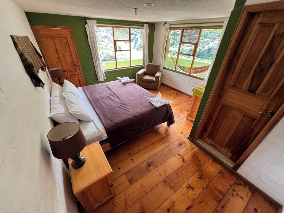 Deluxe Room, 1 King Bed, Balcony, Mountain View | Soundproofing, WiFi (free), bed sheets