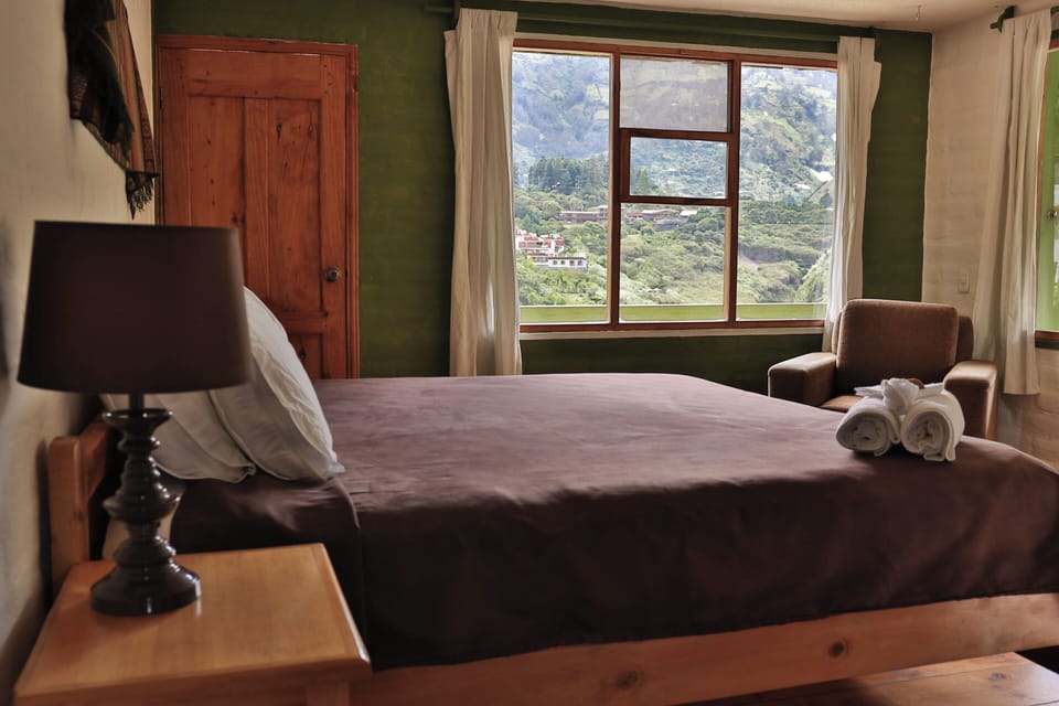 Deluxe Room, 1 King Bed, Balcony, Mountain View | Soundproofing, WiFi (free), bed sheets