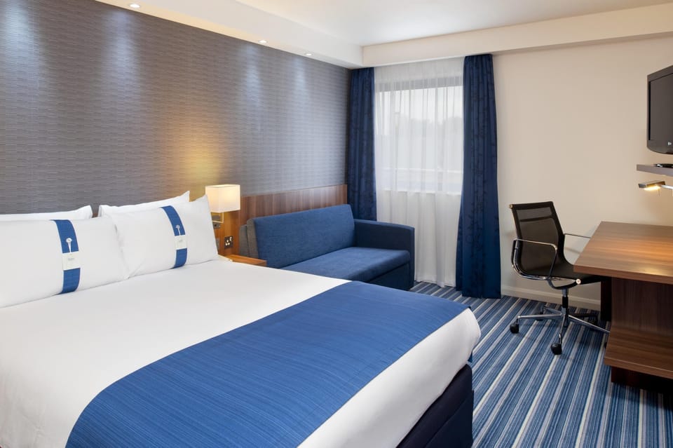 In-room safe, desk, cribs (free), WiFi (free)