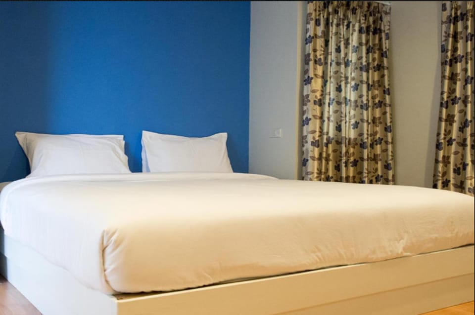 Standard Double Room | Desk, free WiFi