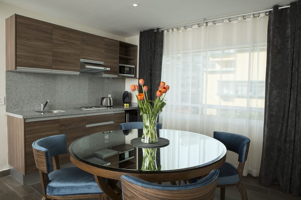 Superior Suite | In-room safe, individually decorated, individually furnished