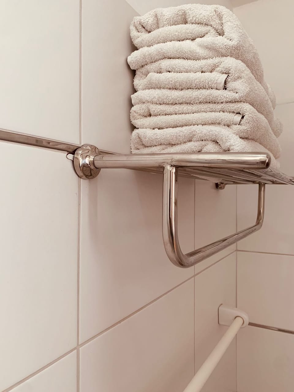 Standard Quadruple Room | Bathroom | Shower