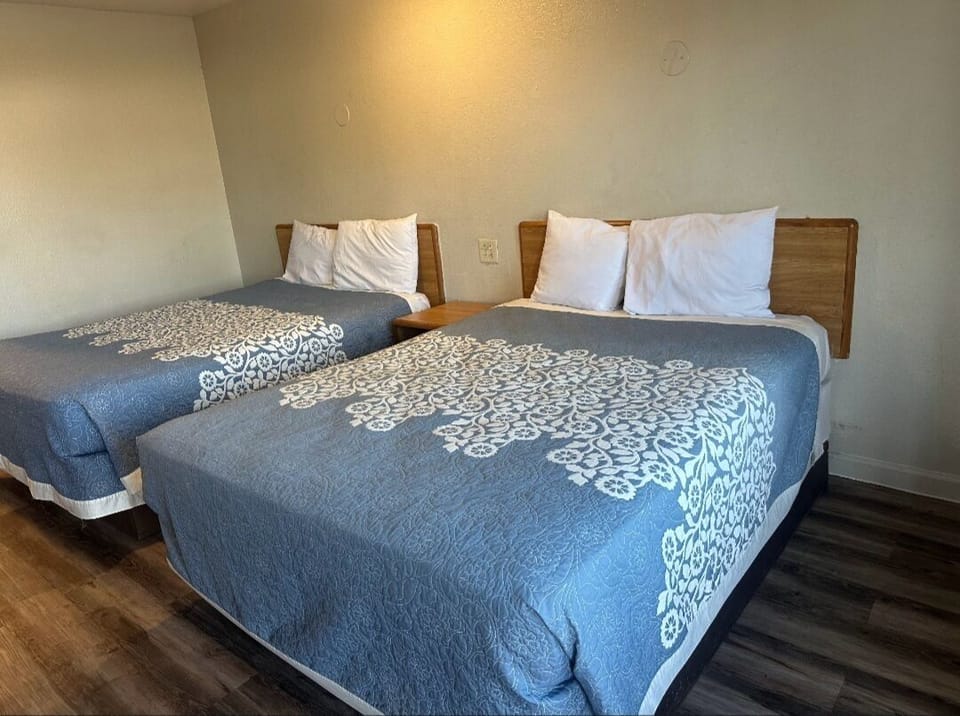 Double Room | Free WiFi, bed sheets
