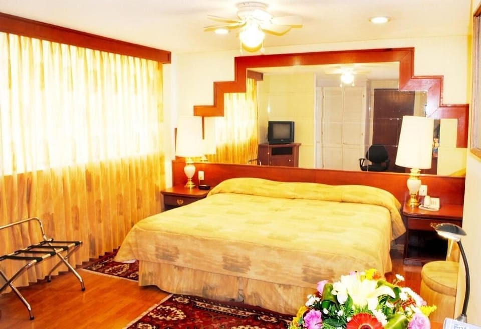 In-room safe, desk, soundproofing, iron/ironing board