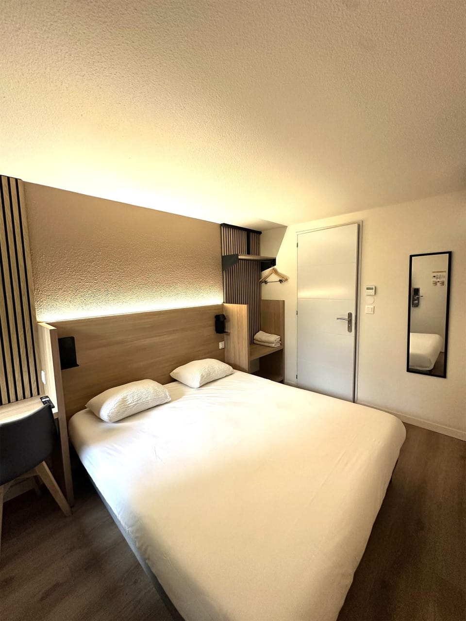 Standard Room, 1 Double Bed | Premium bedding, desk, laptop workspace, soundproofing