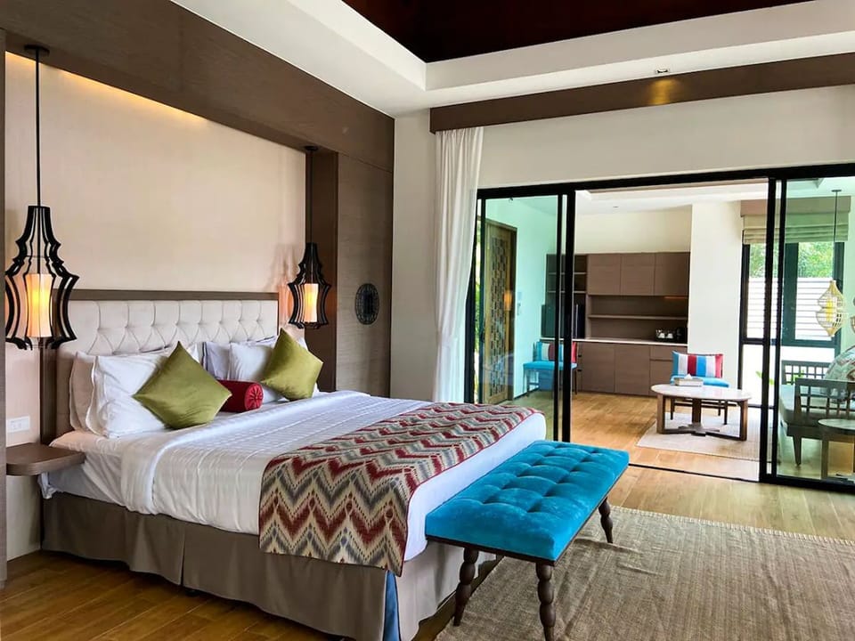 One Bedroom Villa with Private Pool - Full Sea View | Premium bedding, minibar, in-room safe, desk