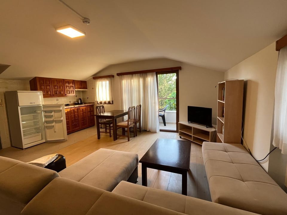 Family Apartment, 2 Bedrooms, Kitchen | Premium bedding, minibar, in-room safe, desk