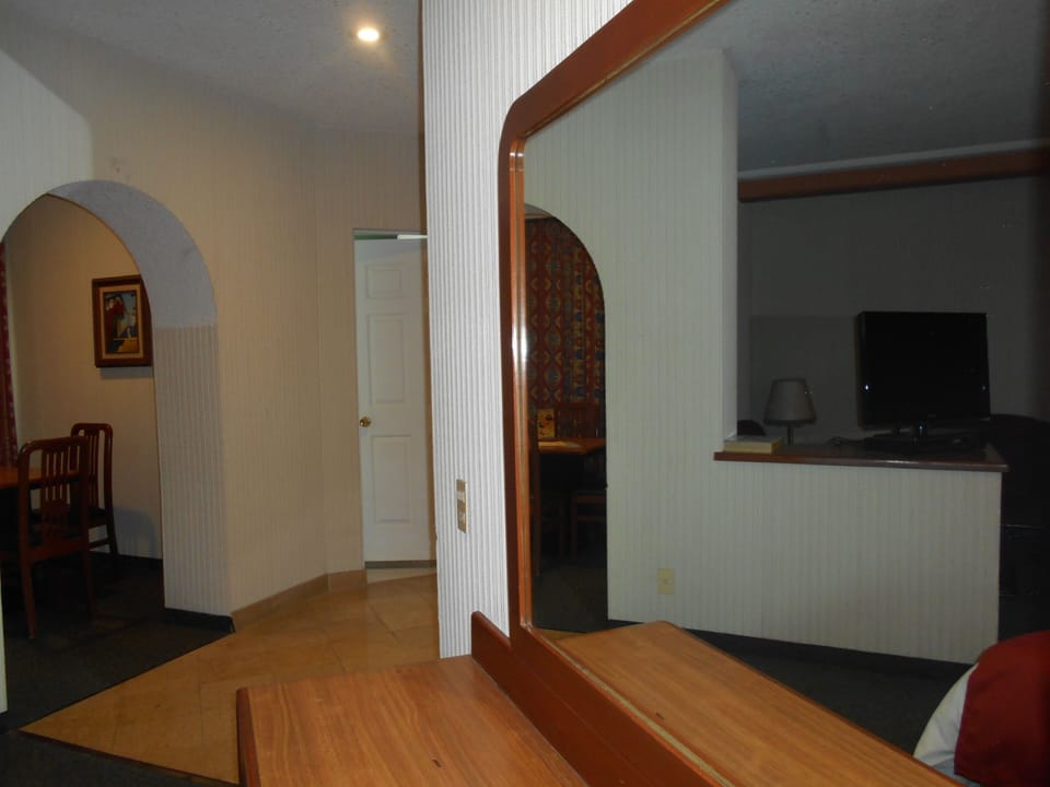 Family Room | Premium bedding, in-room safe, desk, blackout drapes
