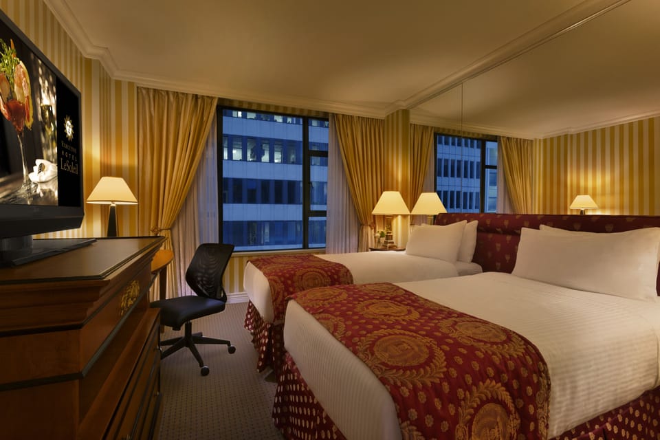 Executive Suite, 1 Bedroom (Two Twin Beds with Sofa Bed)  | 1 bedroom, Egyptian cotton sheets, premium bedding, down comforters