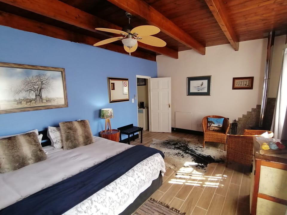Deluxe Room, 2 Bedrooms | Living area