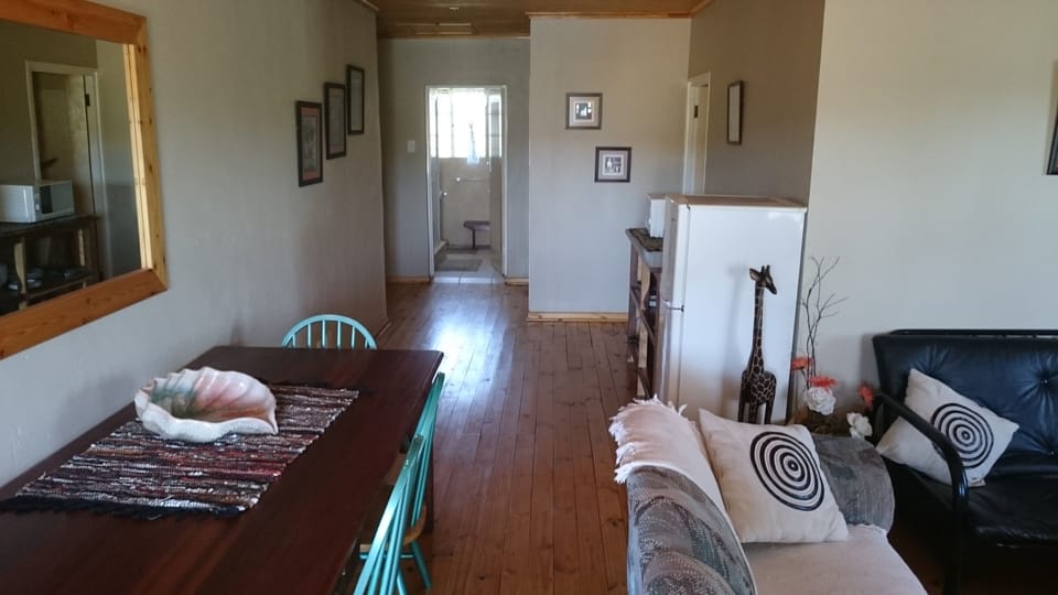 Family Apartment, 2 Bedrooms | WiFi (free), bed sheets