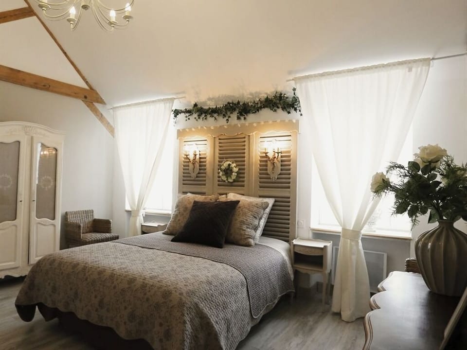 Superior Double Room, Private Bathroom | 1 bedroom, WiFi