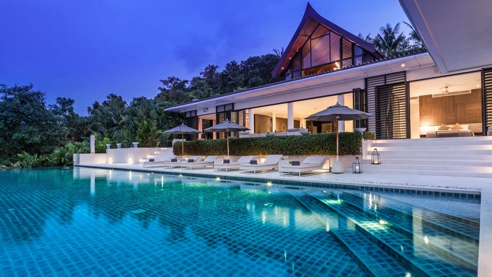 Front of property - evening/night