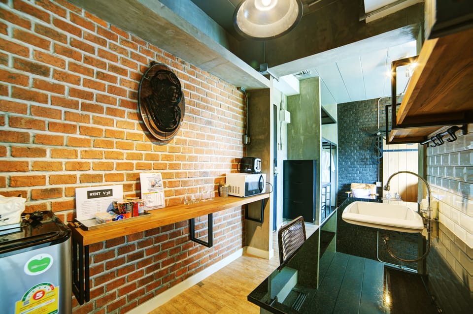 Large Studio | In-room dining