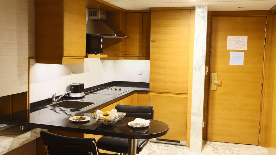 Family Apartment, 1 Bedroom, Kitchenette | Private kitchenette | Mini-fridge