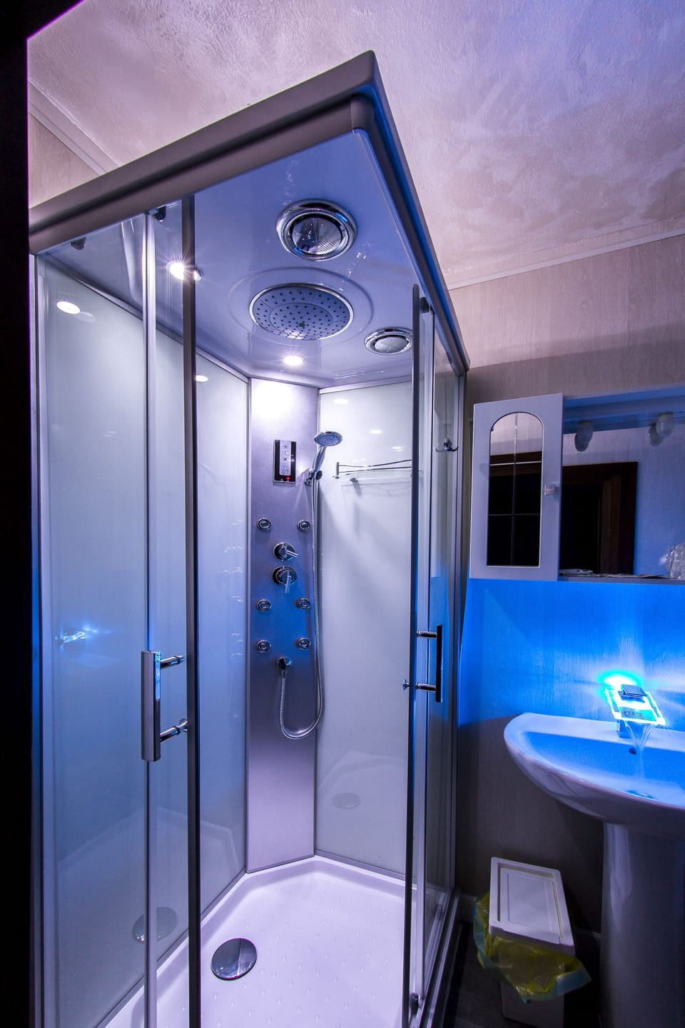King Room with Spa box | Jetted tub