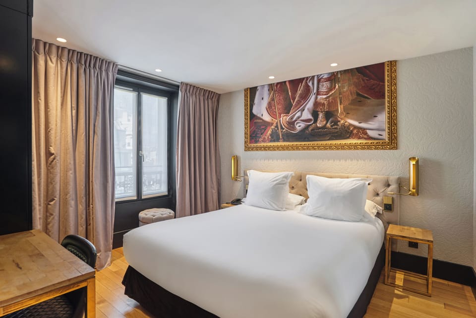Classic Double Room | In-room safe, desk, iron/ironing board, free WiFi