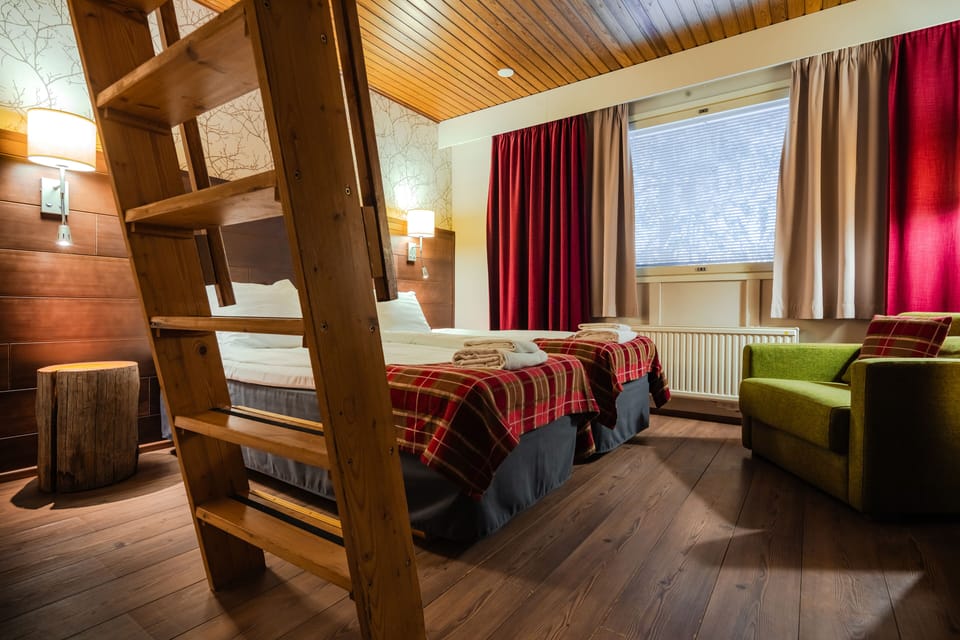 Family Room with Sleeping Loft, Sauna | Soundproofing, free cribs/infant beds, free WiFi, bed sheets