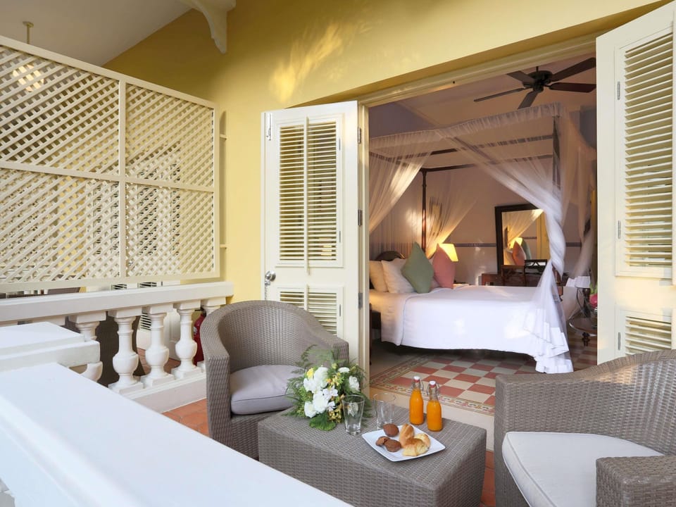 Deluxe Double Room, Garden Area | Premium bedding, down comforters, minibar, in-room safe