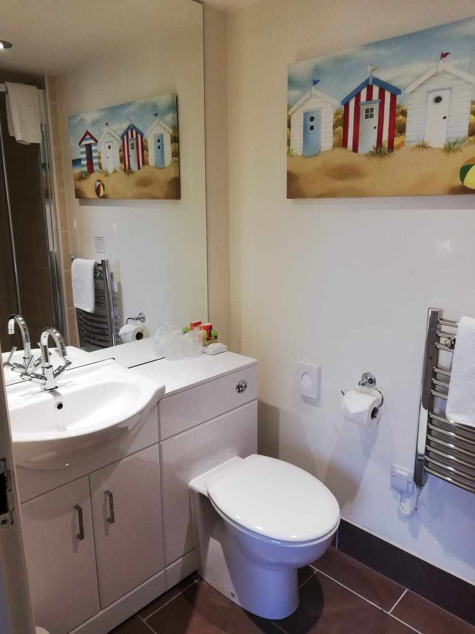 Twin Room (Room 6 First Floor.) | Bathroom | Shower, towels