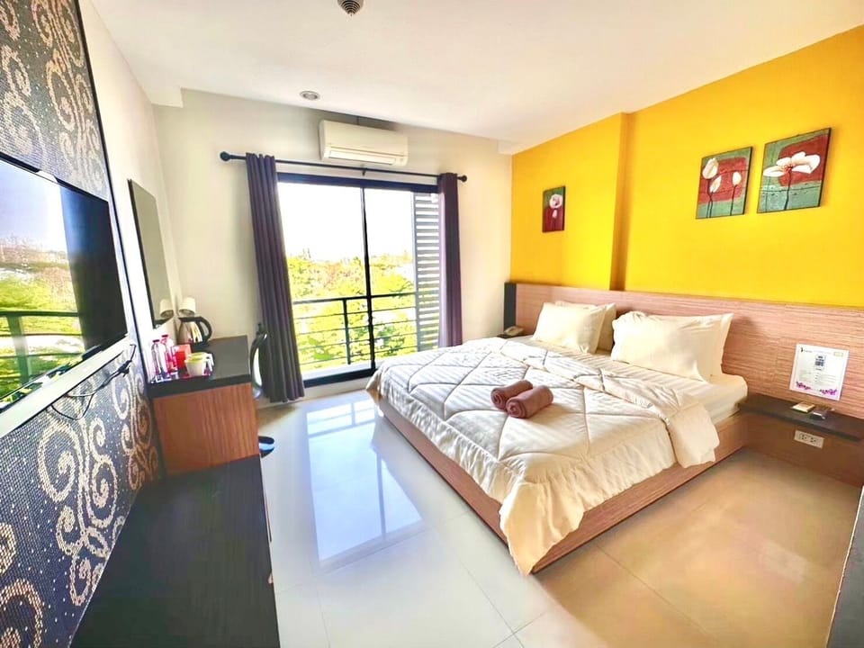 Superior Double Room | Minibar, desk, free WiFi