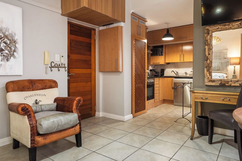 Studio (Eikehof No 24) | 1 bedroom, premium bedding, pillowtop beds, in-room safe