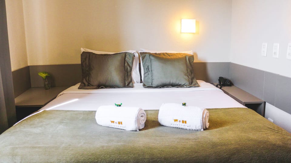 Quarto Duplo | In-room safe, blackout drapes, soundproofing, iron/ironing board