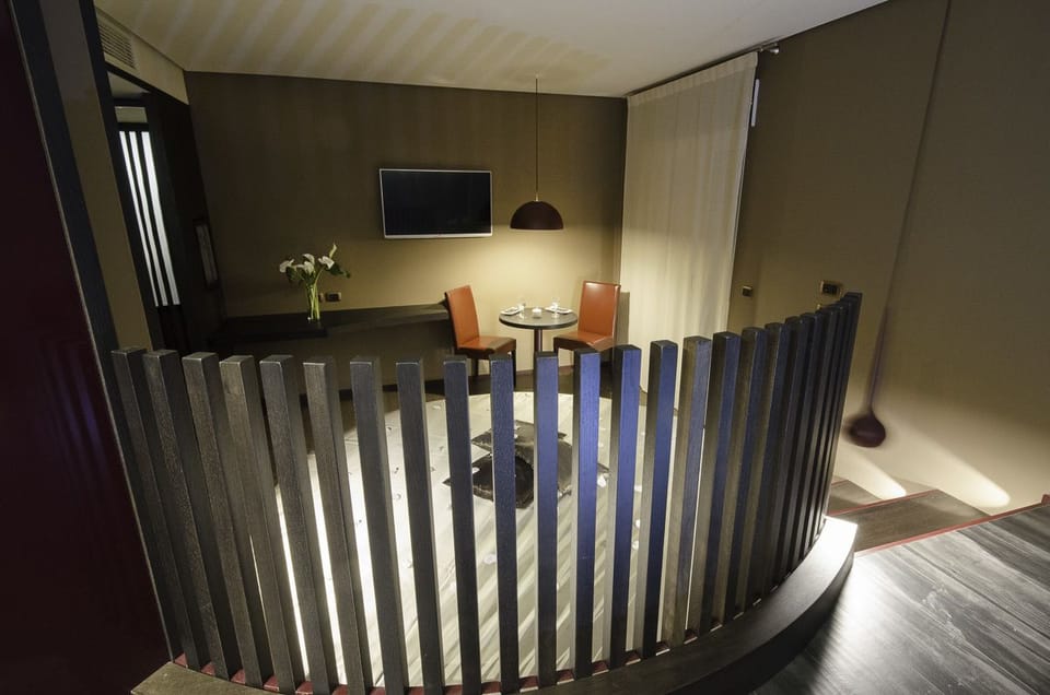 Suite | Minibar, in-room safe, desk, soundproofing