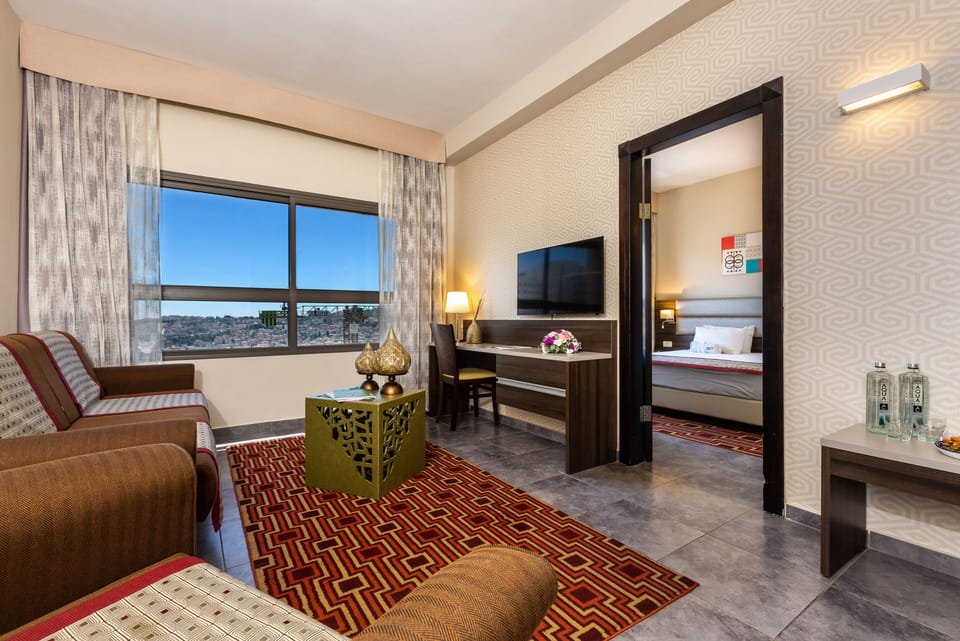 In-room safe, individually decorated, desk, free WiFi